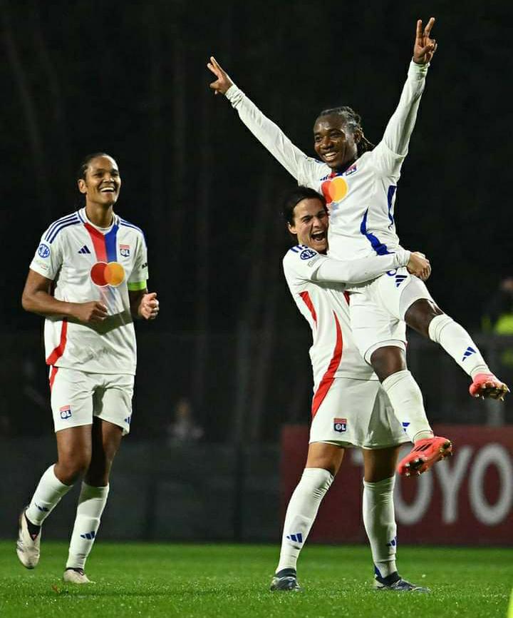 Lyon écrase l’AS Roma et Corventina réalise un doublé